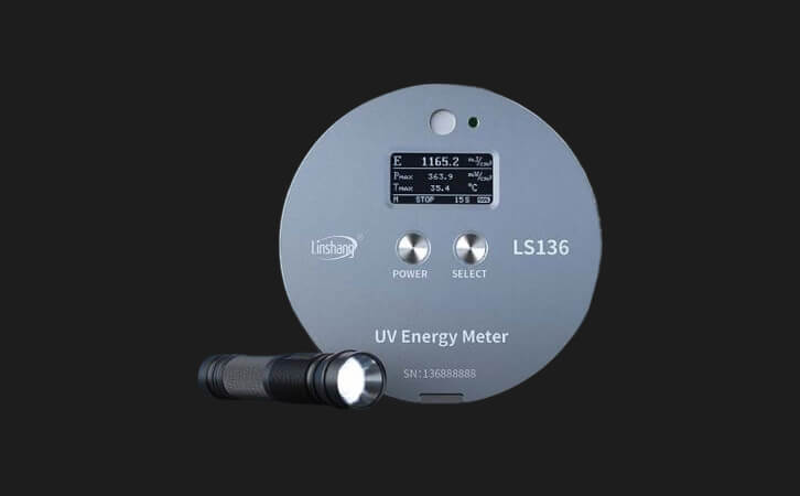 Измеритель ультрафиолетовой энергии LS136 (3)